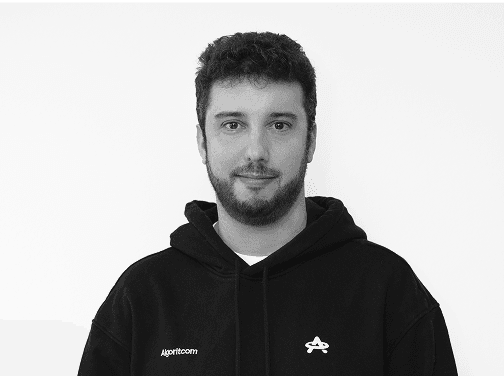 Adrian Martínez